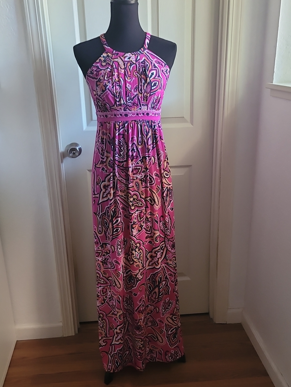 INC International Concepts Pink Paisley Halter Maxi Dress SIZE XS SUPER STRETCHY